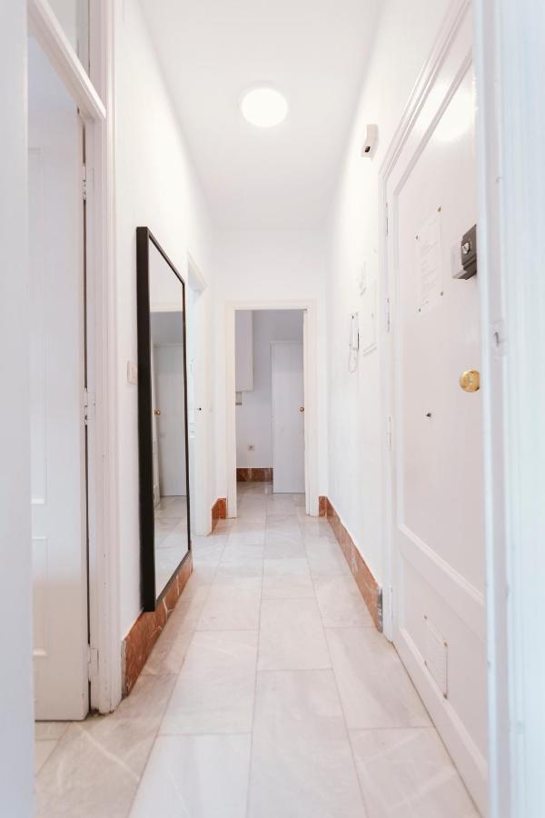 Bright And Cozy-1bd 1bth & 2bd 1bth- La Giralda Séville